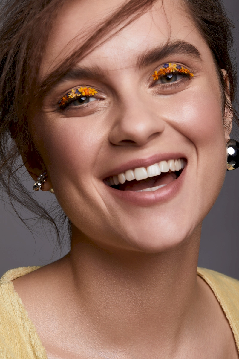 L’OFFICIEL LITHUANIA - Flower Face