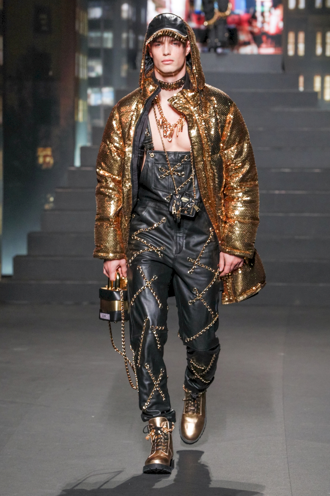 MOSCHINO [tv] H&M - Fashion Show New York