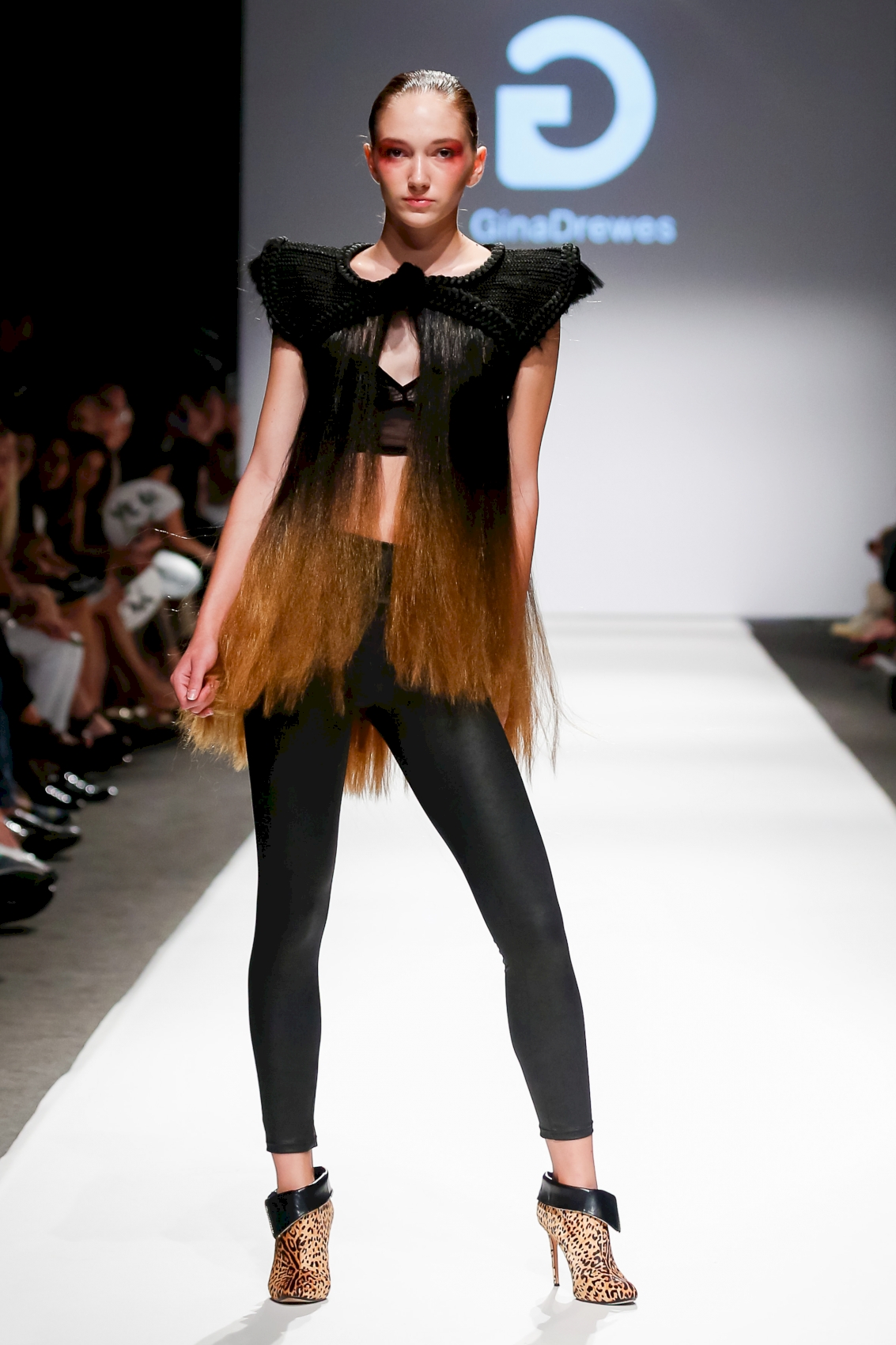Gina Drewes - MQ Vienna Fashion Week 18