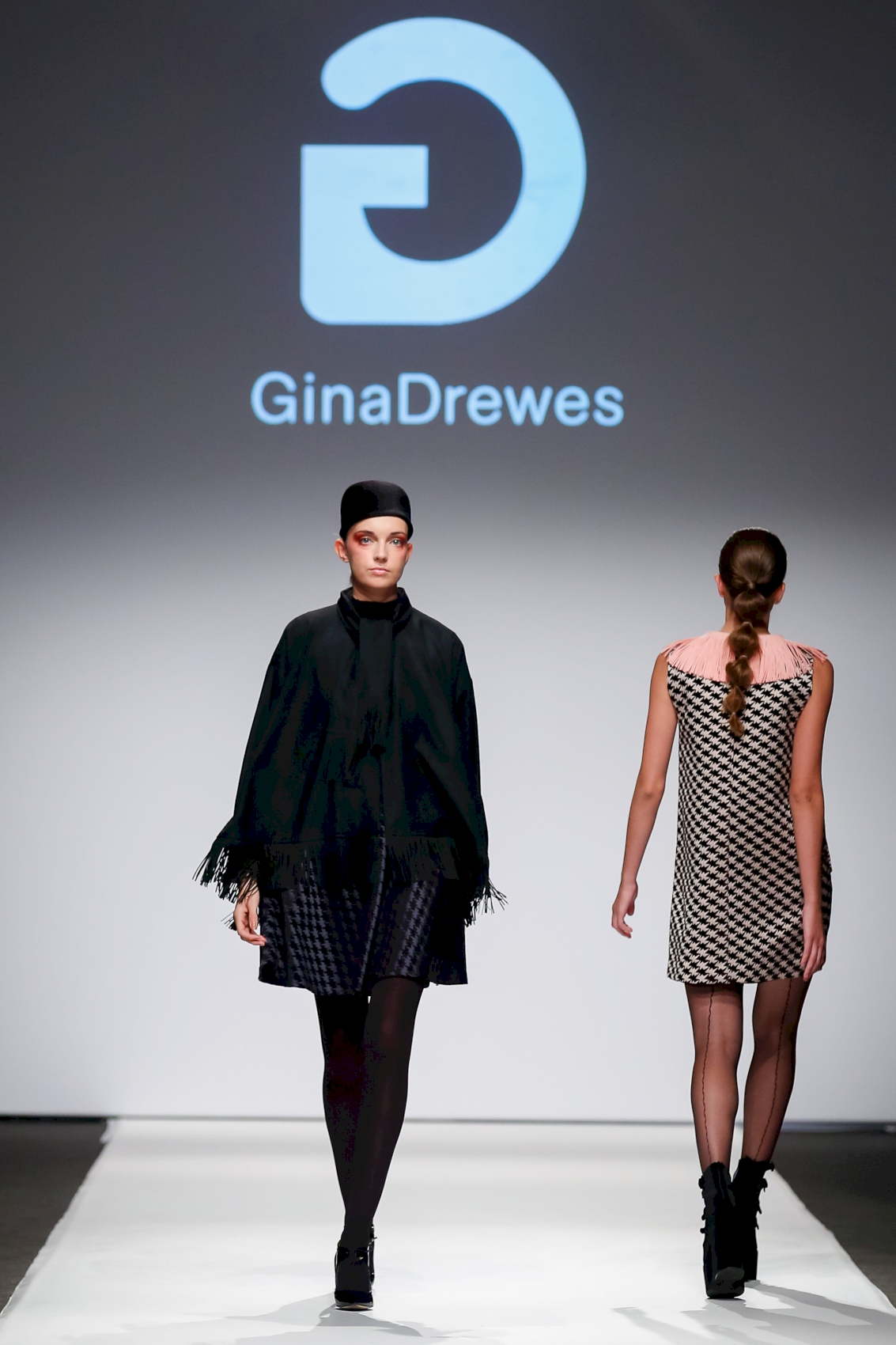 Gina Drewes - MQ Vienna Fashion Week 18