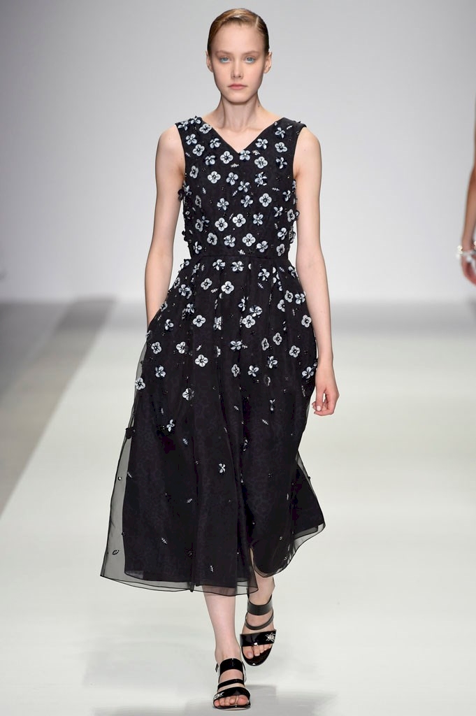 Holly Fulton SS15 - BFC Vogue Designer Fashion Found