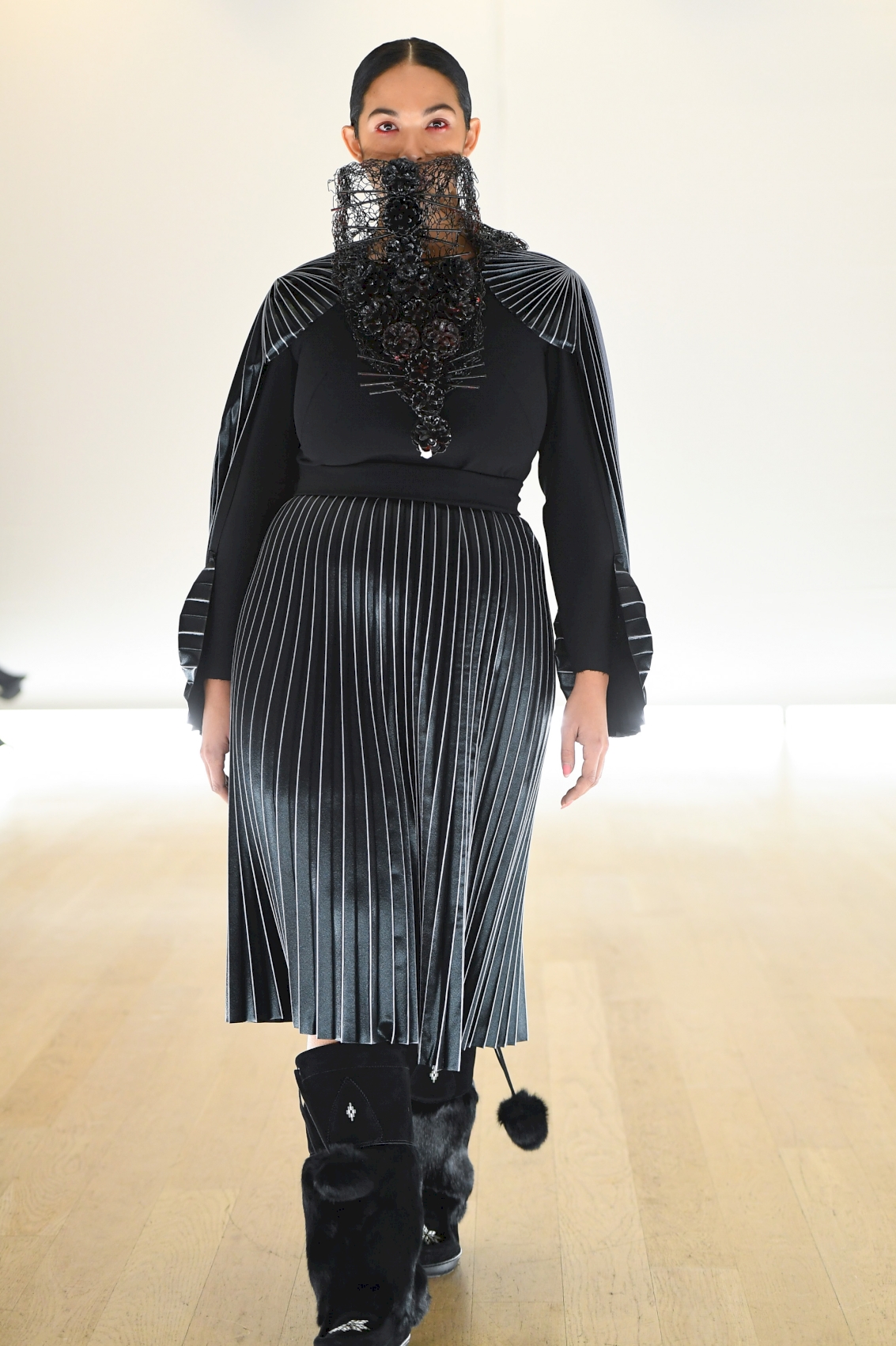LESLEY HAMPTON - Toronto Fashion Week 2019