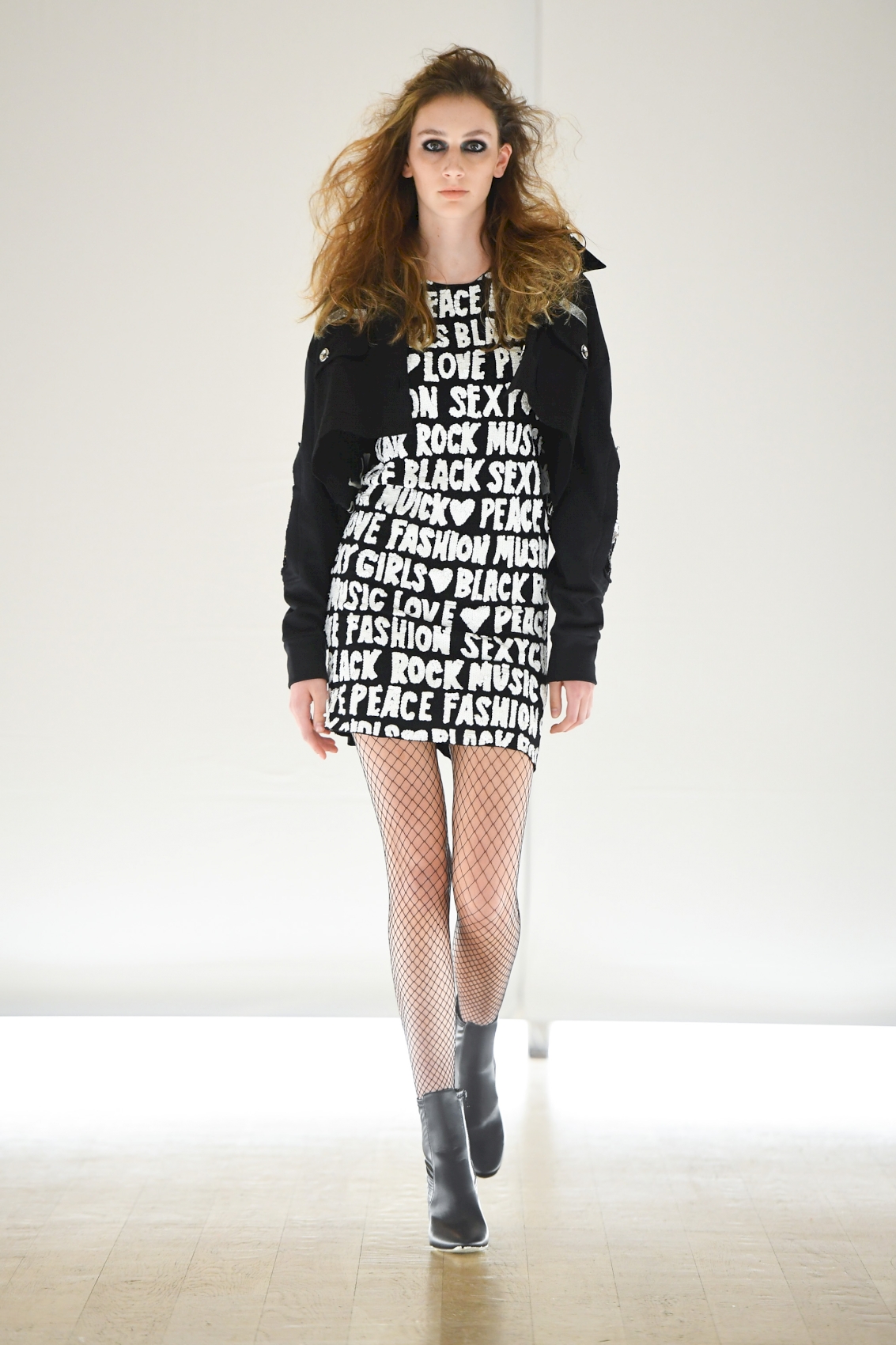  ROCK ‘N KARMA - Toronto Fashion Week 2019